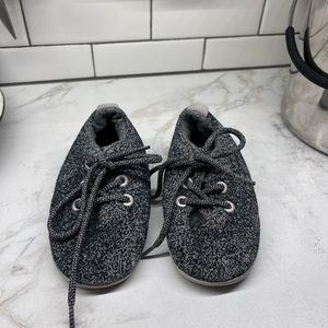 Allbirds “smallbirds” Merino wool toddler shoes in GUC Heathered grey